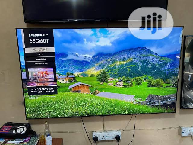 SAMSUNG 65" Class Q60T QLED 4K UHD HDR Smart TV - Image 4